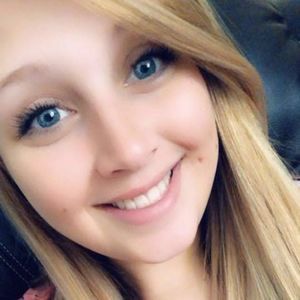 Meet your Posher, Leanne